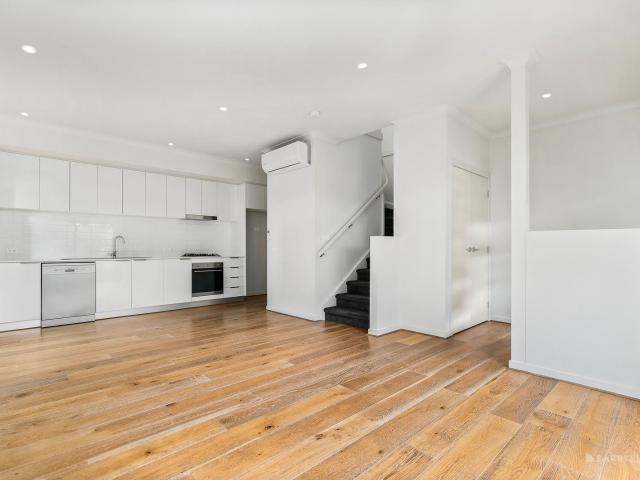Townhouse for sale in Camerons Creek, Victoria