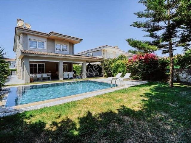 Çeşme, İzmir içerisinde satılık Villa