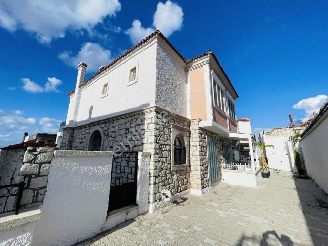 Çeşme, İzmir içerisinde satılık Villa