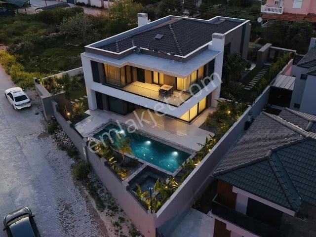 Çeşme, İzmir içerisinde satılık Villa
