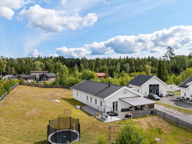 Bostad till salu i Rimbo, Stockholm
