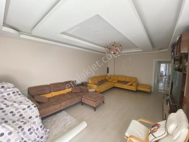Tire, İzmir içerisinde kiralık mülk