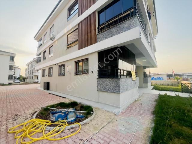 Tire, İzmir içerisinde kiralık mülk