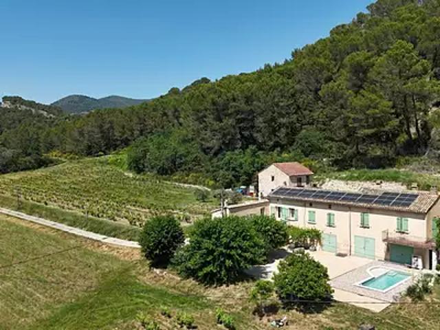 Maison vente à Carpentras, Faucon