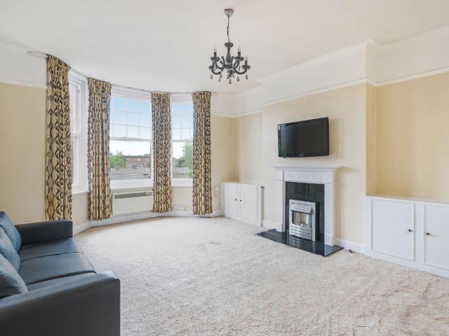 Apartment for rent in London Borough of Hounslow, Greater London