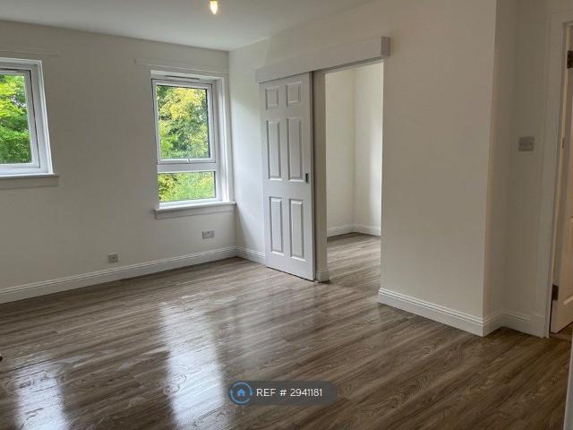 Apartment for rent in East Craigs, Scotland