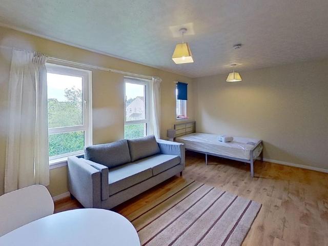 Apartment for rent in East Craigs, Scotland