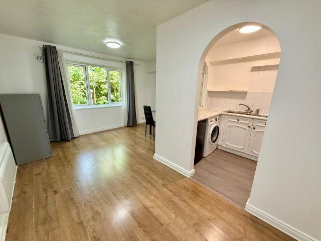 Apartment for rent in Chadwell Heath, Greater London