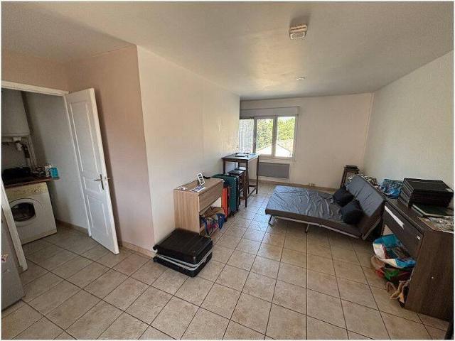 Studio location à Trouillas, Saint-Hilaire-de-Brethmas