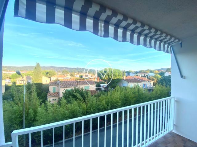 Appartement location à Arrondissement de Toulon, La Londe-les-maures