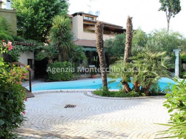 Villa Indipendente in vendita a Vallefoglia, Marche