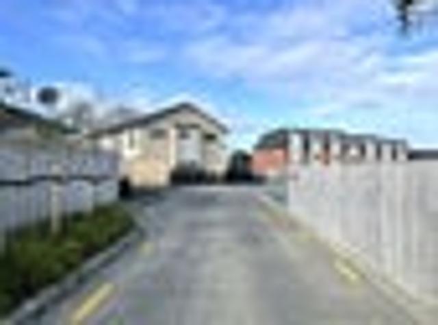 Townhouse for rent in Owhata