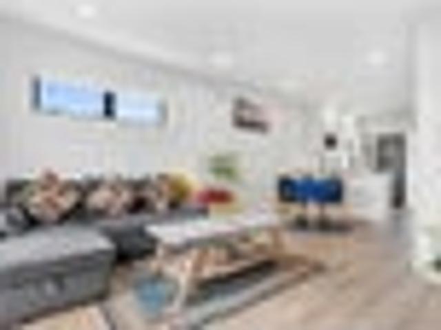 Townhouse for rent in Owhata