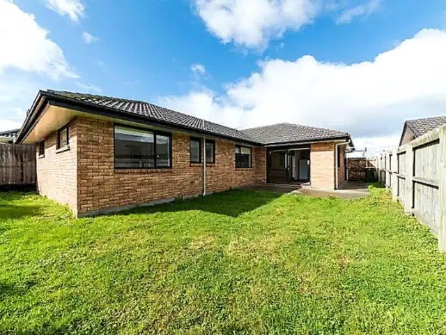 House for rent in Owhata, Oroua County