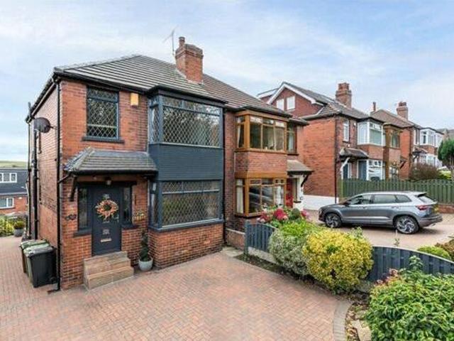 House for sale in Wortley, West Yorkshire