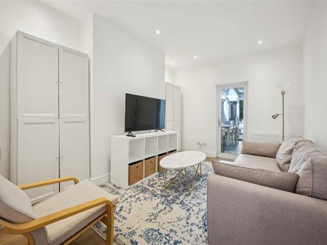 Apartment for rent in Brompton, Greater London