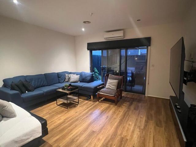 Room for rent in Camerons Creek, Victoria