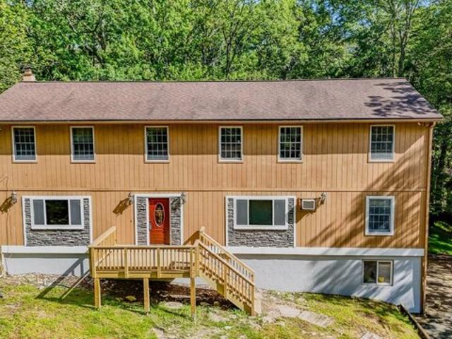 House for sale in Hawley