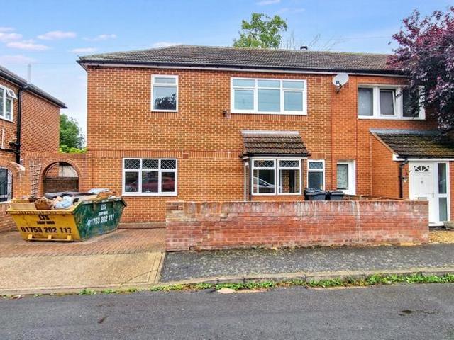 House for rent in London Borough of Hounslow, Greater London