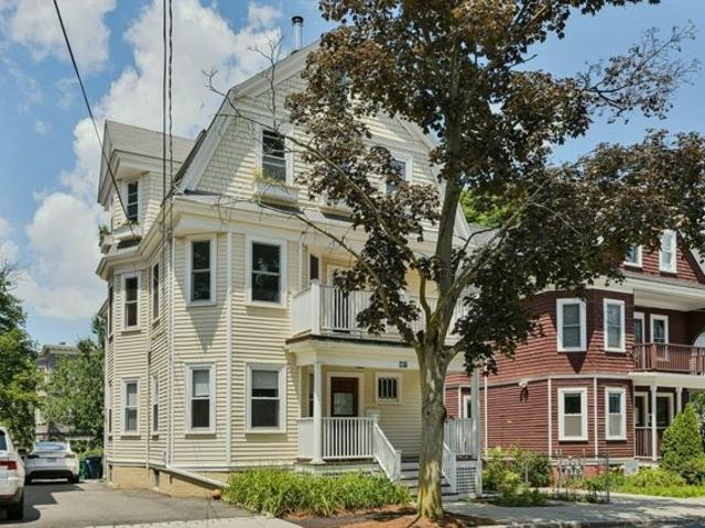 Condo for sale in Cambridge