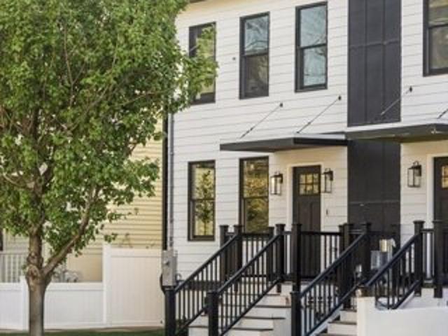 Condo for sale in Cambridge