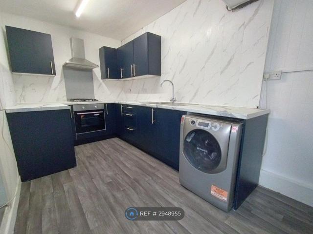 House for rent in Orrell Park, Calderstones