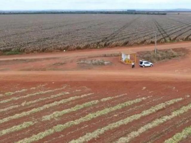 Sítio e chácara venda em Região Geográfica Imediata de Unaí, Região Integrada de Desenvolvimento do Distrito Federal e Entorno