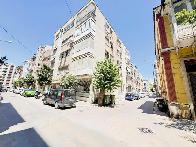 İzmir, Konak içerisinde satılık mülk