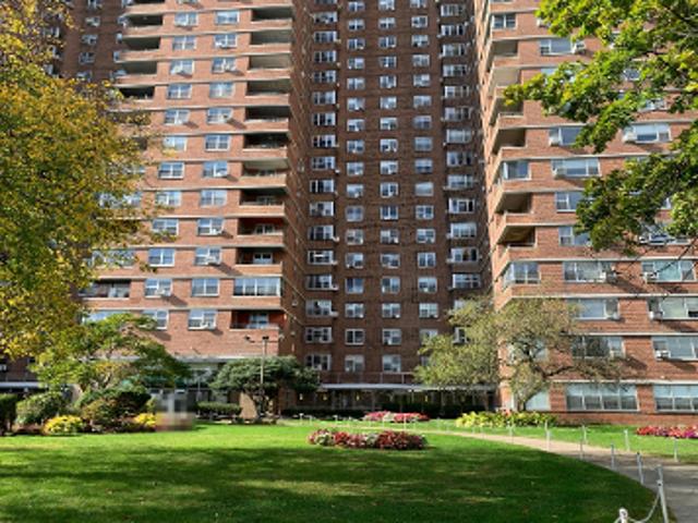 Condo for sale in Manhattan Community Board 3, New York
