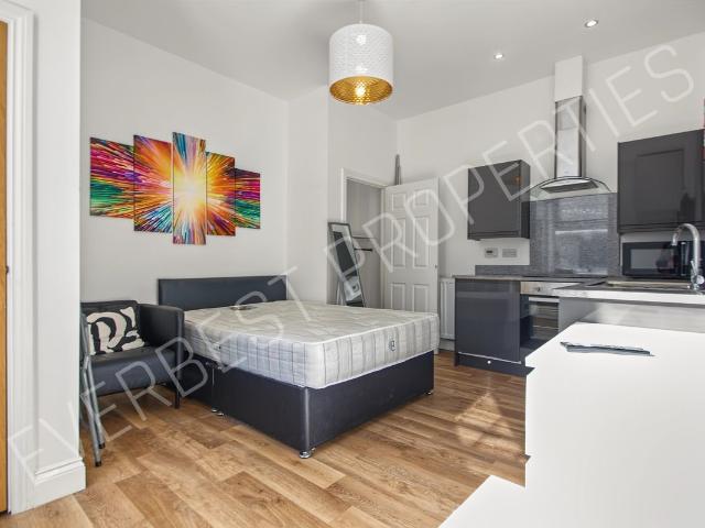 Studio for rent in Haymarket, Newcastle upon Tyne
