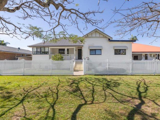 House for sale in Grafton