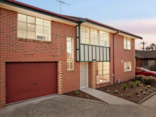 Townhouse for sale in Sunshine, Melbourne