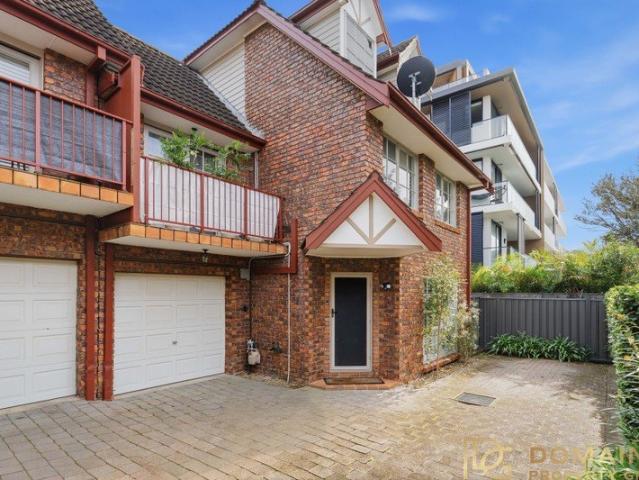 Townhouse for rent in Gosford, New South Wales