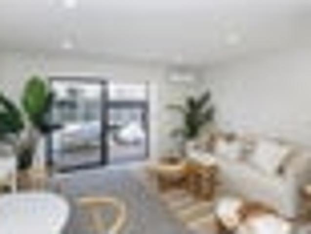 Apartment for sale in Chaslands, Canterbury