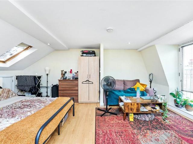 Apartment for rent in Fulham, Greater London