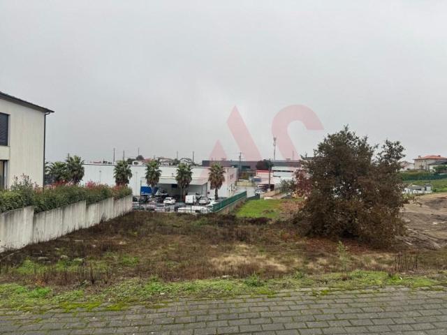 Terreno venda em Felgueiras, Idães