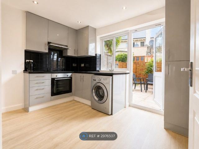 House for rent in Dagenham, Greater London
