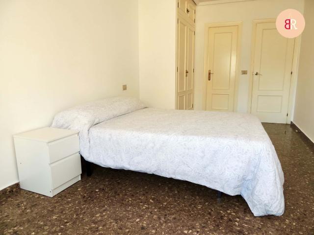 Habitación en alquiler en Grup Sant Vicent Ferrer, la Plana Alta