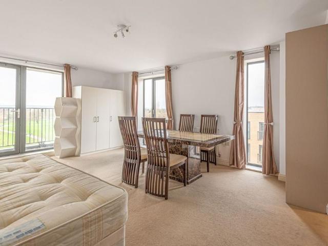 House for rent in Colindale, Greater London