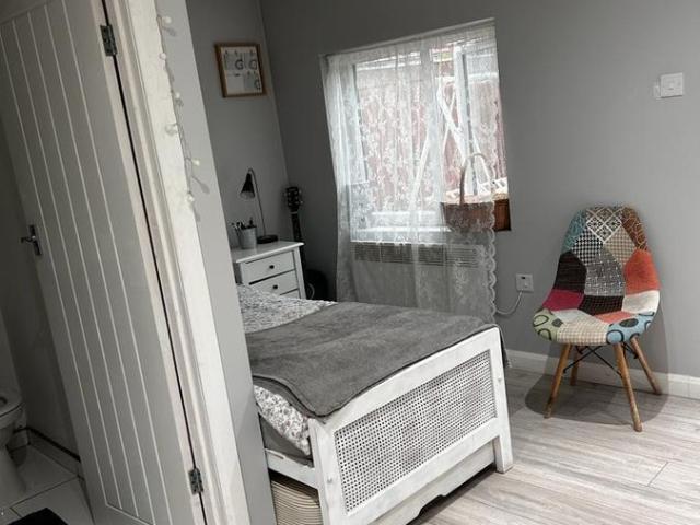 Studio for rent in Upper Edmonton, Edmonton