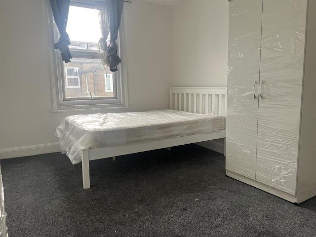 Room for rent in Harlesden, Greater London