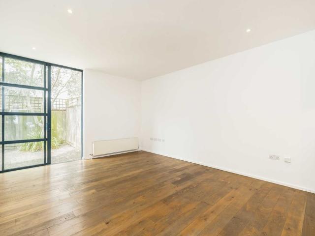 Apartment for rent in Cat Hill, Isle Of Man