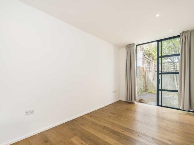 Apartment for rent in Cat Hill, Isle Of Man