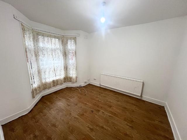 House for rent in Upper Edmonton, Greater London