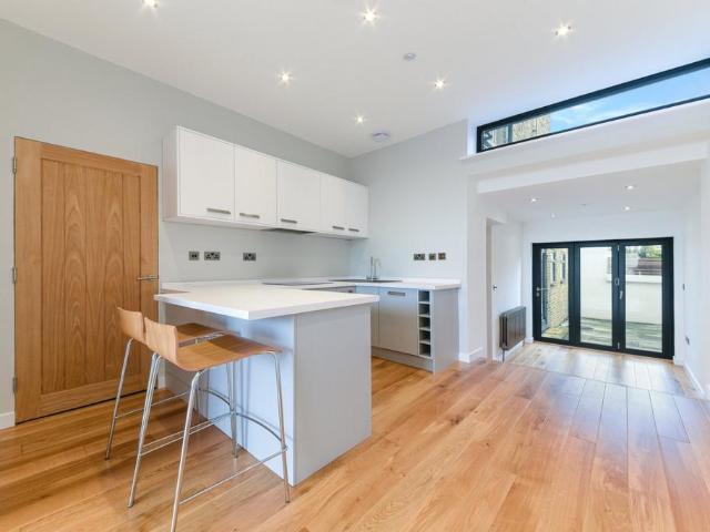 Apartment for rent in Putney, Greater London