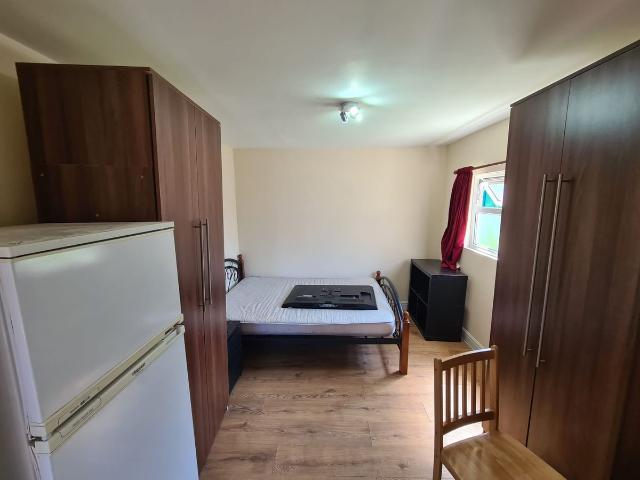 Studio for rent in Clayhall, Greater London