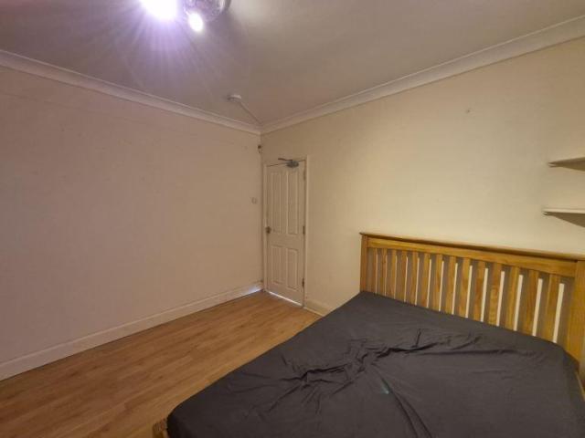 House for rent in London Borough of Hounslow, Greater London