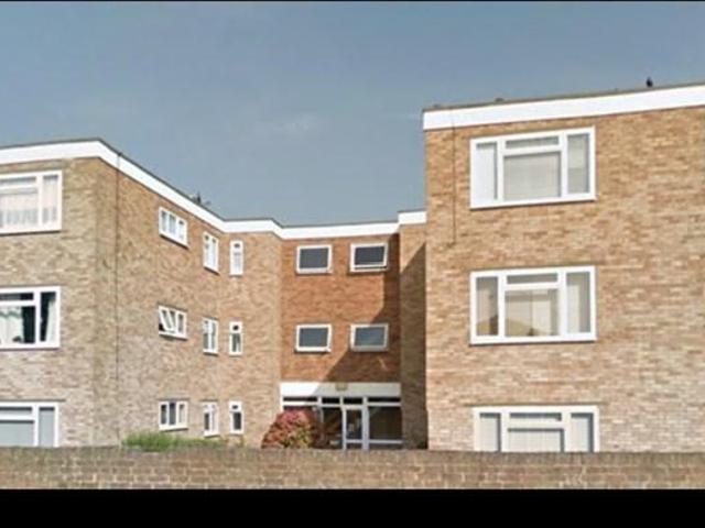 Apartment for rent in Lower Halliford, Surrey