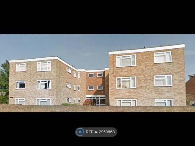 Apartment for rent in Lower Halliford, Surrey