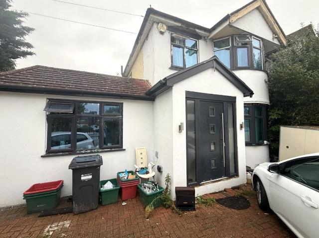 House for rent in New Bedfont, Greater London